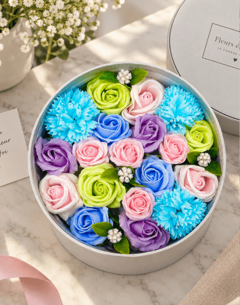 Coffret cadeau de fleurs de savon – Un bouquet éternel au parfum de rose