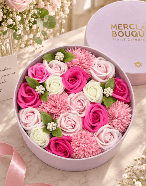 Image Coffret cadeau de fleurs de savon roses – Un cadeau qui ne fane jamais