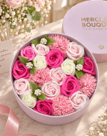 Vignette 3 Coffret cadeau de fleurs de savon roses – Un cadeau qui ne fane jamais