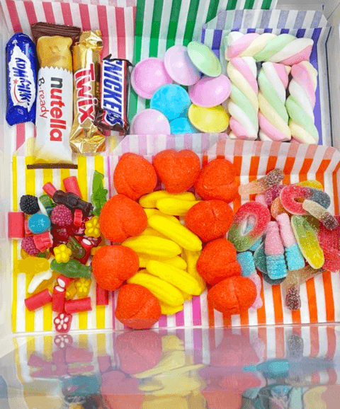 Image BOX Explosion Confettis,Bonbons Forains, Texte à personnaliser sur la Box  By Livrer un Ballon