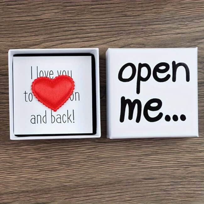 Image 2 Box Ballon Cœur Rose & Porte-Bonheur “Open Me”