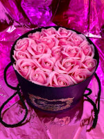 Vignette 3 Box Forever Love you,Coffret 19 roses de Savon +Ourson Love +Ballotin de Chococat Belge By Livrer un Ballon