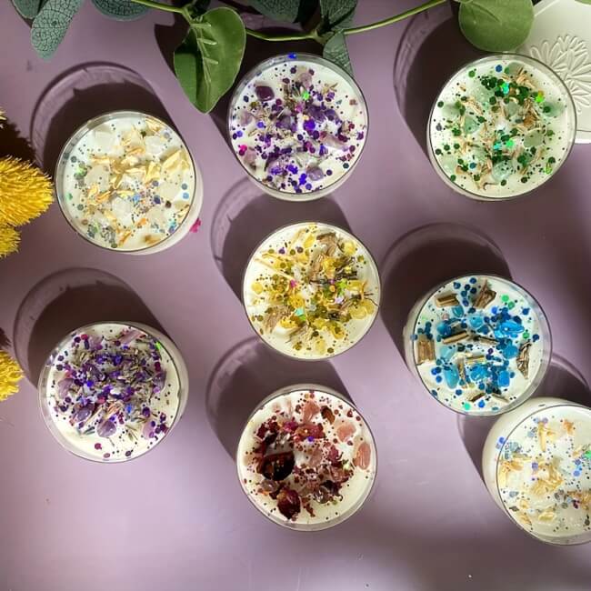 Image 2 Coffret Cadeau – 6 Bougies Parfumées à Fleurs Séchées en Cristal