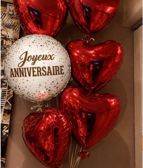 Image Bouquet de Ballons Hélium « Joyeux Anniversaire » – Cœurs Rouges