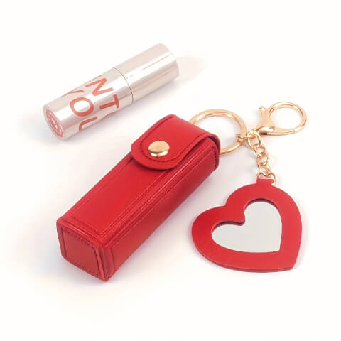 Image Porte rouge à lèvres avec miroir cœur – Cadeau unique et personnalisé – Idée site cadeau anniversaire