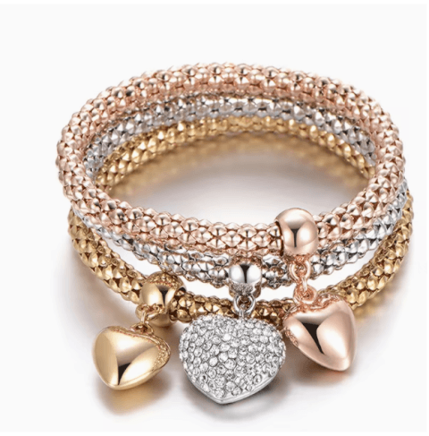 Image Bracelet Multi-Rangs Cœurs Élégance